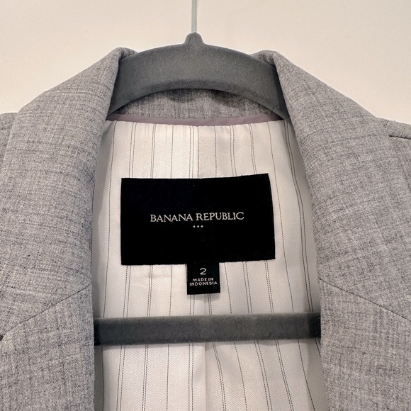 Banana Republic Grey Blazer - Picture 2 of 3
